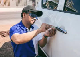 Car Locksmith in Rossmoor, CA